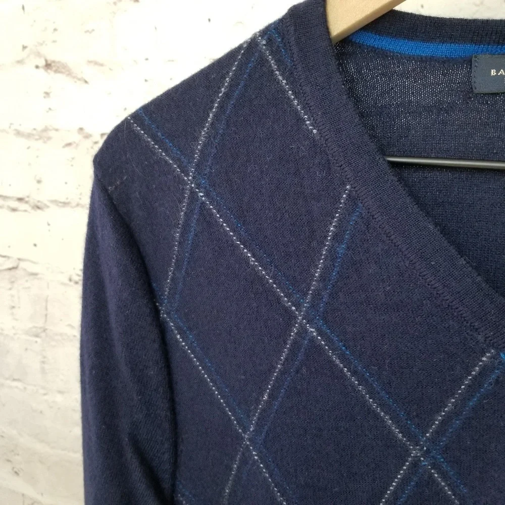 Banana Republic Navy Blue Fine Merino Wool Diamond Pattern V-Neck Sweater Large